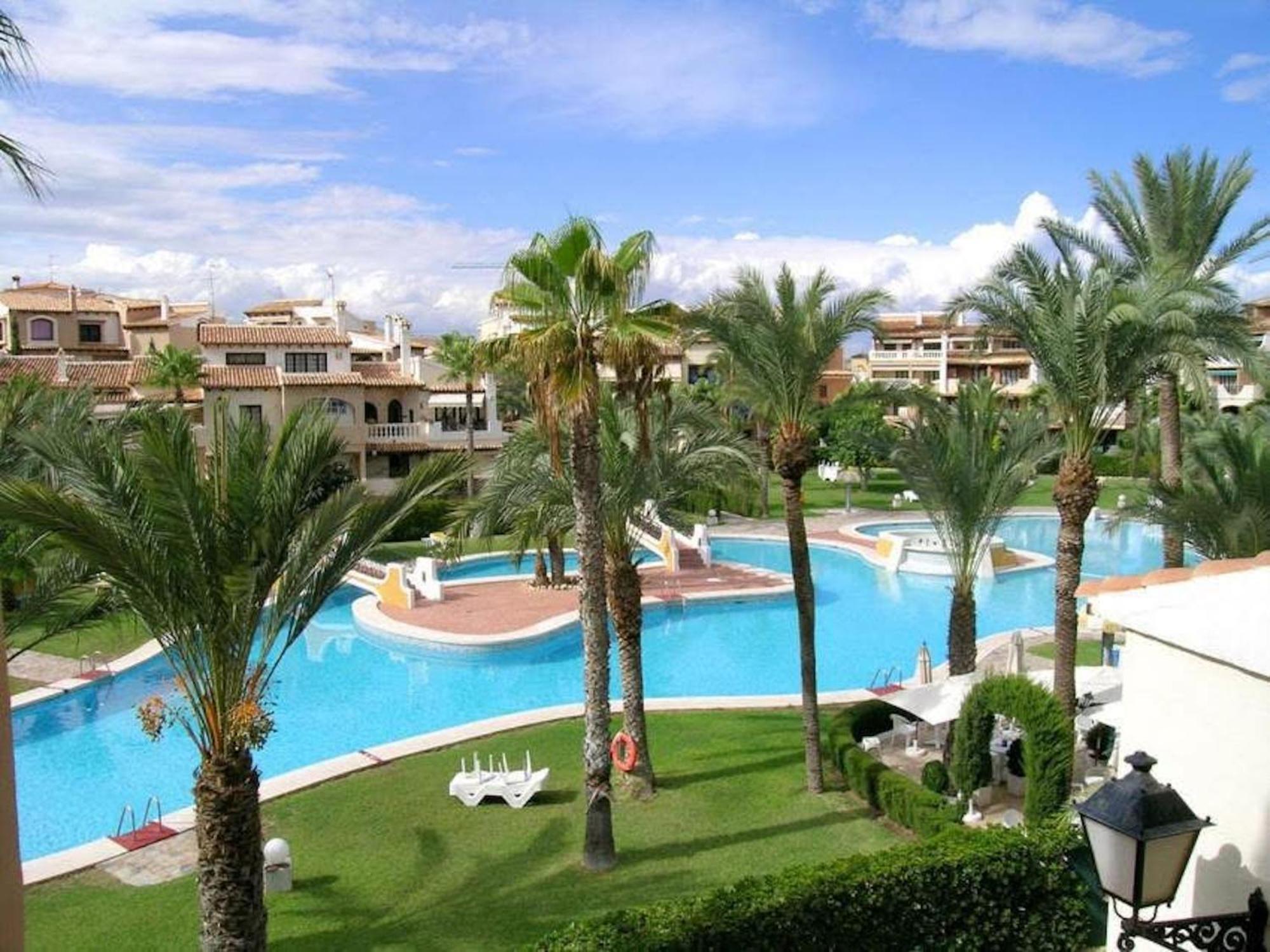 The Best House! Large Terrace Beach And Bars! Traveller Awards 2024-2025 托雷维耶哈 外观 照片
